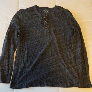 Banana Republic Men's Long Sleeve Henley in Charcoal